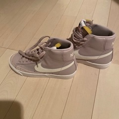 新品未使用　NIKE22.5の画像