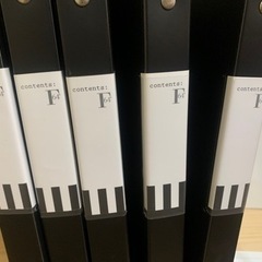 美品☆F.O.B COOP A4サイズ　バインダー　　5冊での価格。
1冊ずつ販売の画像