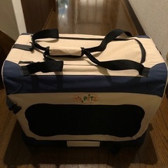 犬　猫キャリーケース　500円
