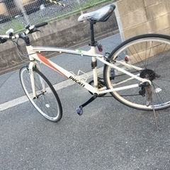 自転車 クロスバイクの画像