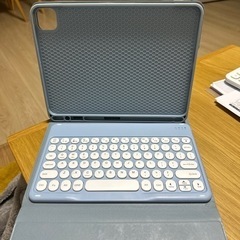 Bluetoothキーボード付きiPadケースの画像