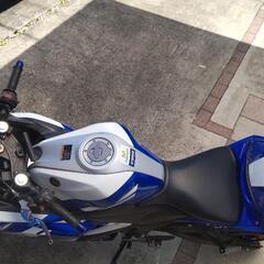 ヤマハYZF-R25の画像