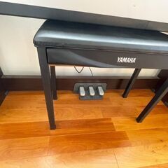 【受付中】電子ピアノ　YAMAHA　ARIUS　【椅子付き】の画像