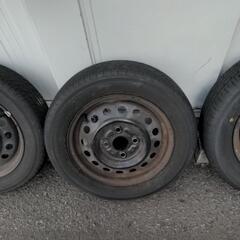 車のパーツ タイヤ、ホイールの画像