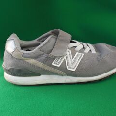 ニューバランス 　スニーカー　キッズ用　21cmの画像