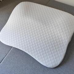 「値下げ！ほぼ新品」ニトリ肩・首・背中も支える枕