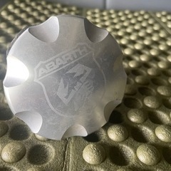アバルト500フューエルキャップ