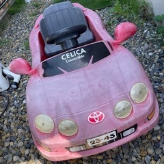 車のおもちゃ
