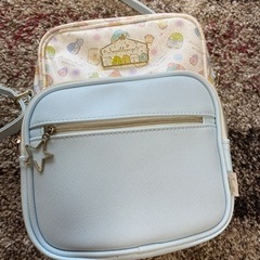 小学生に大人気！キラキラ肩掛けポシェットバッグの画像