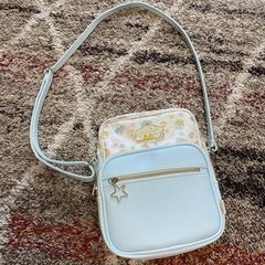 小学生に大人気！キラキラ肩掛けポシェットバッグ