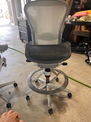 アーロンチェア スツール Bサイズ　ミネラル色 カウンター高さ Herman Miller Aeron Stool第１