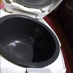 東芝★5.5合★炊飯器【中古】動作確認済の画像