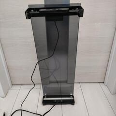 ガラス製モニター台二口コンセントと三口USBハブ付きの画像