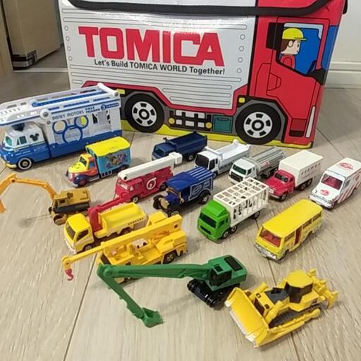 トミカ　ミニカーセット（ディズニー限定カー、消防車、働く車など）
