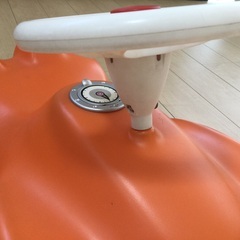 無料　ボビーカー　オレンジ　おもちゃ　車の画像