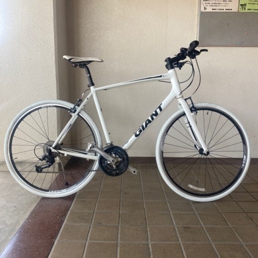クロスバイク　ジャイアント　エスケープRX3 Lサイズ　タイヤ、シフター新品