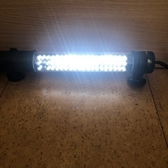 ■充電式LEDハンディライトの画像