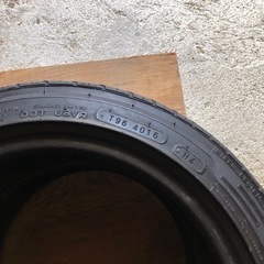 車のパーツ タイヤ、ホイールの画像