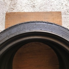 車のパーツ タイヤ、ホイールの画像