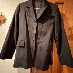 ineスーツ　3点セット　
服/ファッション スーツ レディース