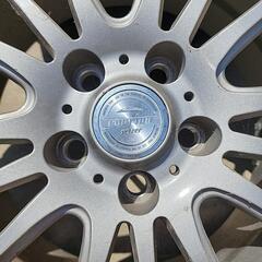 車のパーツ タイヤ、ホイールの画像