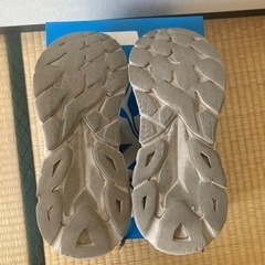 ホカオネオネランニングシューズの画像