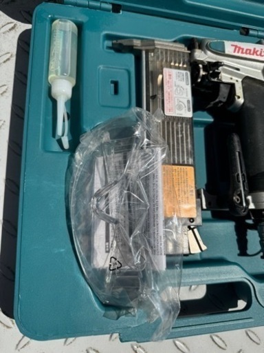 マキタ AF502N 仕上釘打　中古