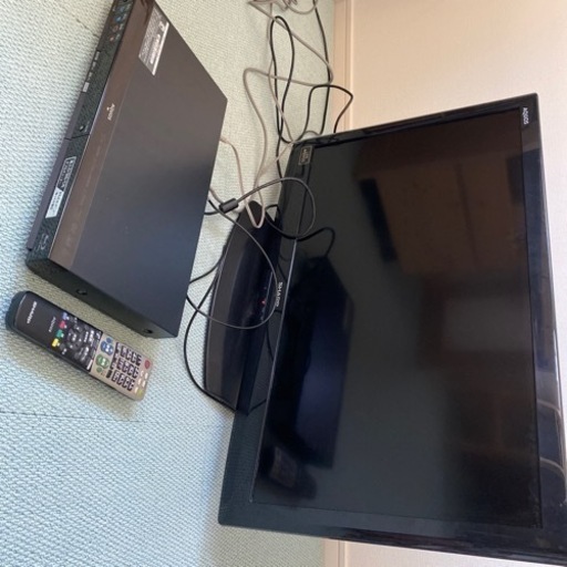 テレビ、レコーダー