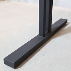 NOWHERE LIKE HOME(ノーウェアライクホーム)のNODE(ノード)Ⅱ オーク材 リビングダイニングテーブル。高さが低めに設計されたリビングでもダイニングでも使えるLDテーブル。の画像