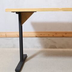 NOWHERE LIKE HOME(ノーウェアライクホーム)のNODE(ノード)Ⅱ オーク材 リビングダイニングテーブル。高さが低めに設計されたリビングでもダイニングでも使えるLDテーブル。の画像