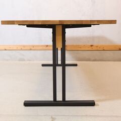 NOWHERE LIKE HOME(ノーウェアライクホーム)のNODE(ノード)Ⅱ オーク材 リビングダイニングテーブル。高さが低めに設計されたリビングでもダイニングでも使えるLDテーブル。の画像