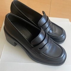 👞チャールズアンドキース ローファー