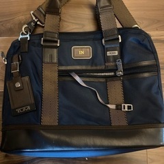 TUMI靴/バッグ バッグ ショルダーバッグの画像