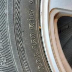 車のパーツ タイヤ、ホイールの画像