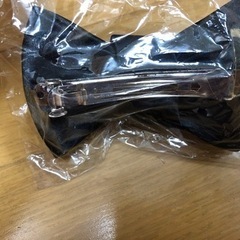 ★新品　リボンピン　黒の画像