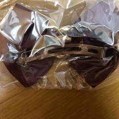 ★新品　リボンピン　えんじの画像
