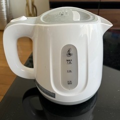 電気ケトルの画像