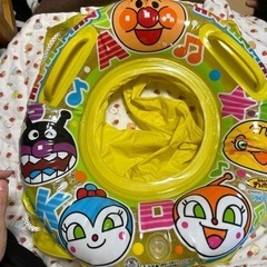 浮き輪　アンパンマン