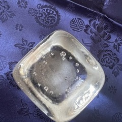 【中古品】ガラスの置物　ペイパーウェイトの画像