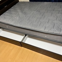 大幅値下げ！50,000→15,000円！！ダブルベッド　フレームとマットレス　 家具 ベッド ダブルベッドの画像