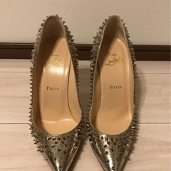 ルブタン　ゴールドレザー パンプスの画像