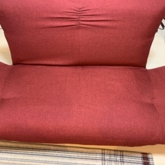 ニトリ 2人掛けソファ 赤の画像