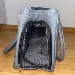 ペット用キャリーショルダーバッグの画像