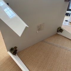 ホワイトローテーブルの画像
