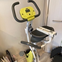 フィットネスバイク　収納時小型化可能