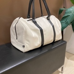 【 PUMA 】スポーツバック ，白の画像