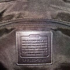 ２度使用）COACH 黒　斜め掛け可　ショルダーバック　シグネチャーの画像