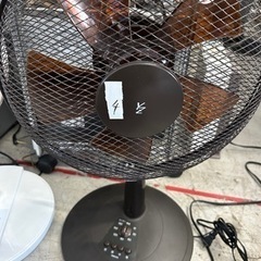 扇風機ランダム2台セット3,000円・1台2000円の画像