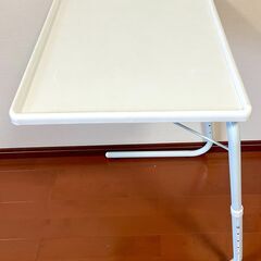 【無料】コンビニエンス（折りたたみ）テーブルをお譲りします（セミ...