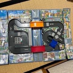 (お話中)トミカおでかけ立体マップ☆トミカ数台も一緒にの画像